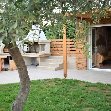 Apartment The Flintstones House *