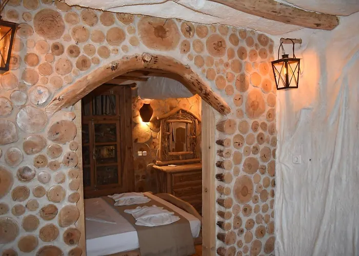 The Flintstones House Daire *