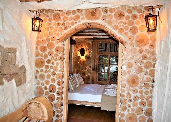 The Flintstones House Apartman