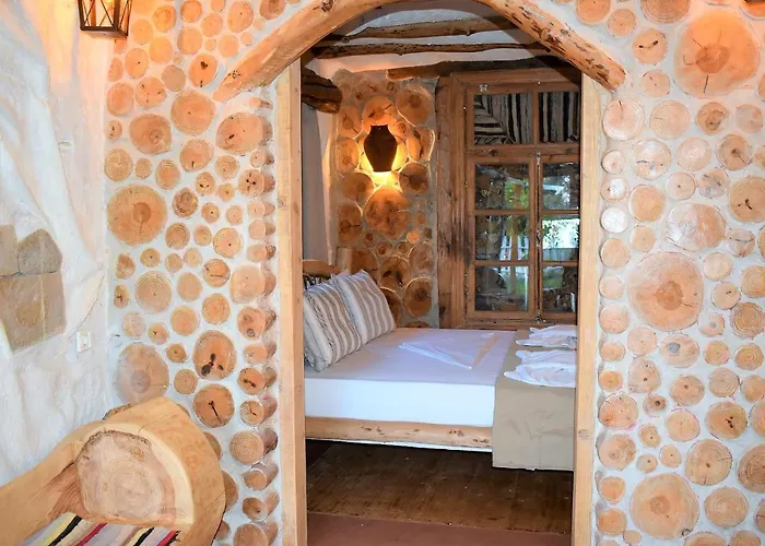 The Flintstones House Apartman *